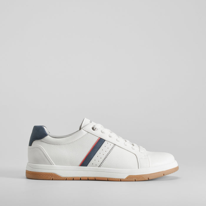 Sneaker blanca con cordón COMFEET