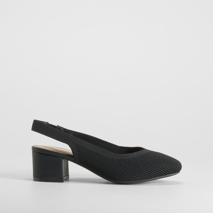 Zapato tacón medio destalonado negro COMFEET