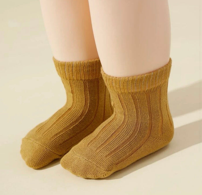 Blooming Wisdom Plain Socks Set