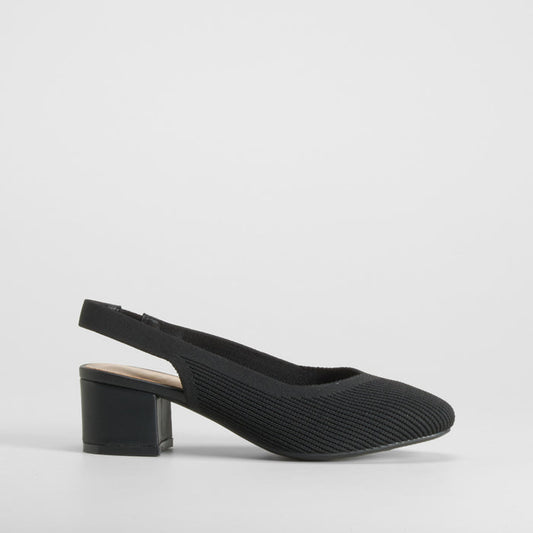 Zapato tacón medio destalonado negro COMFEET